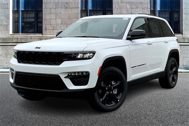 2025 Jeep Grand Cherokee Limited photo 2