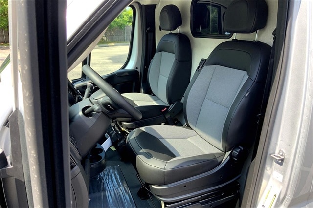 2025 RAM PROMASTER 3500 - Image 9