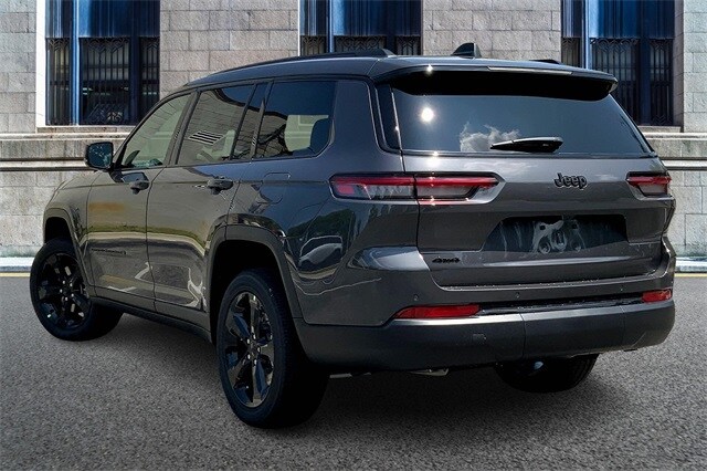 2025 Jeep Grand Cherokee Altitude X photo 3