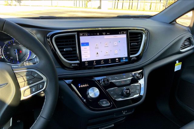 2026 CHRYSLER PACIFICA - Image 6