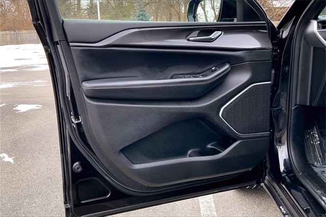 2022 JEEP GRAND CHEROKEE - Image 21