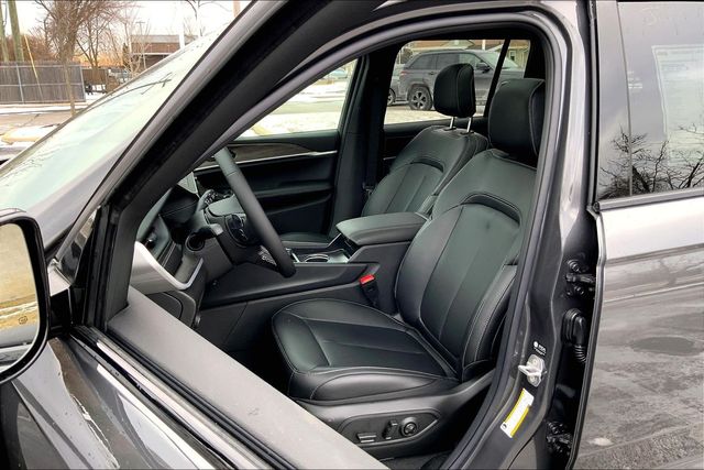 2026 JEEP GRAND CHEROKEE - Image 9