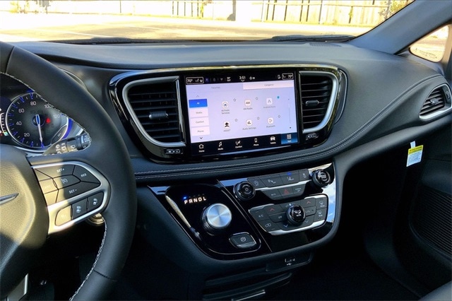 2026 CHRYSLER PACIFICA - Image 6