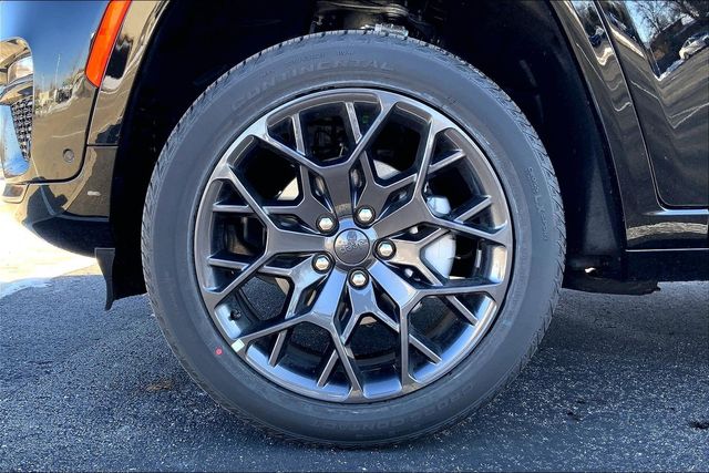 2025 JEEP GRAND CHEROKEE - Image 12