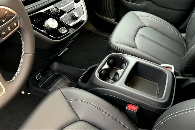 2026 CHRYSLER PACIFICA - Image 7