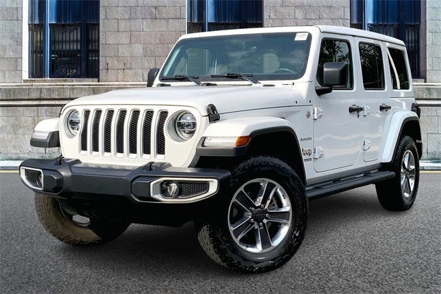 Used 2020 Jeep Wrangler Unlimited Sahara with VIN 1C4HJXEN3LW126190 for sale in Downers Grove, IL