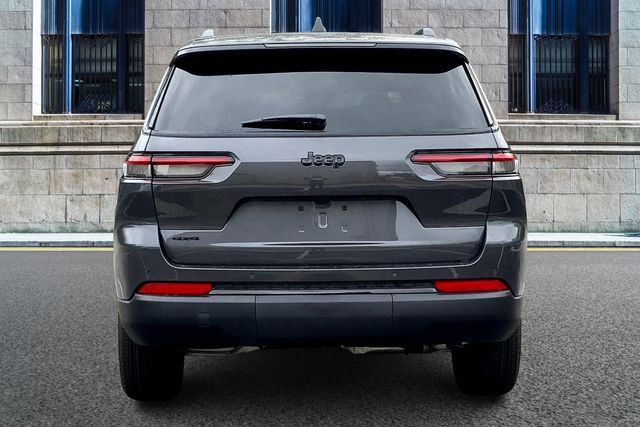 2025 JEEP GRAND CHEROKEE L - Image 4