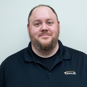 Staff member Ray from 55ba514324de