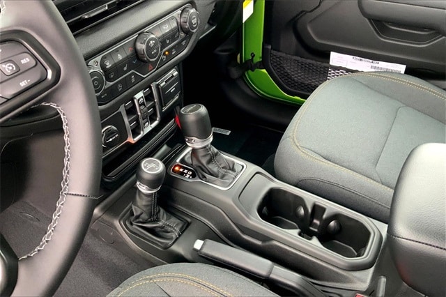 2026 JEEP GLADIATOR - Image 7