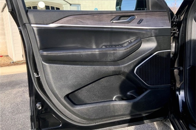 2022 JEEP GRAND CHEROKEE L - Image 22