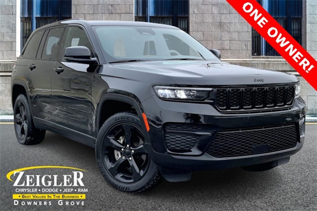 Used 2022 Jeep Grand Cherokee Laredo SUV