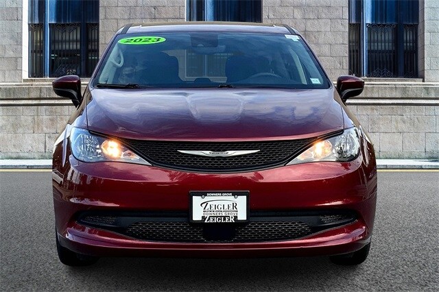 2023 Chrysler Voyager LX photo 3