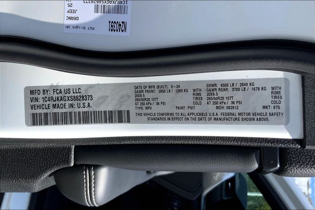 2025 JEEP GRAND CHEROKEE L - Image 13