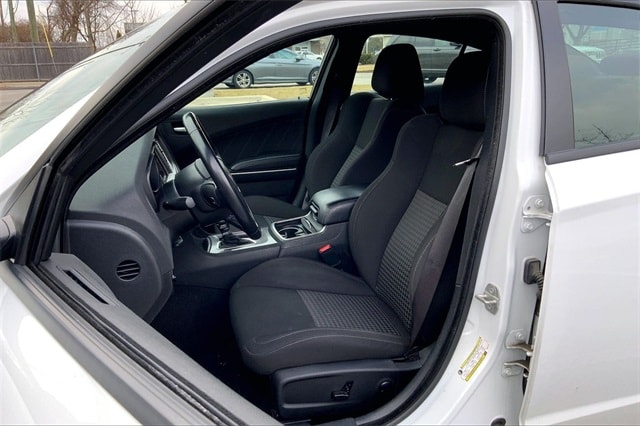 2023 DODGE CHARGER - Image 23