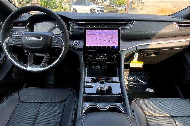 2025 JEEP GRAND CHEROKEE - Image 5