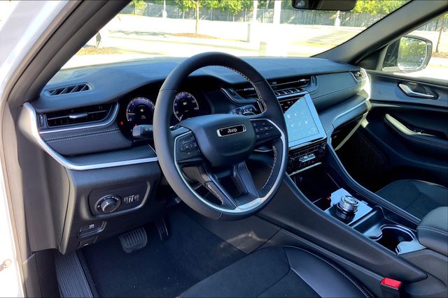 2025 JEEP GRAND CHEROKEE - Image 8