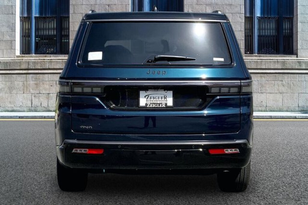 New 2026 Jeep Grand Wagoneer Summit Obsidian Sport Utility