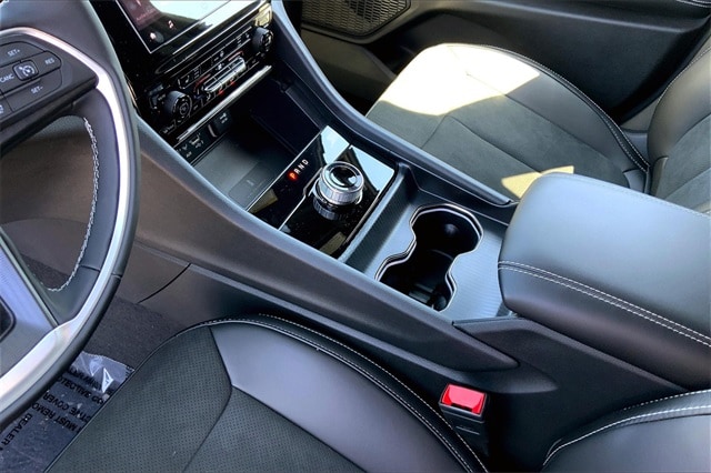 2025 JEEP GRAND CHEROKEE L - Image 7