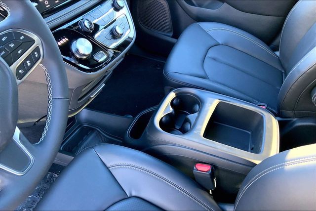 2026 CHRYSLER PACIFICA - Image 7