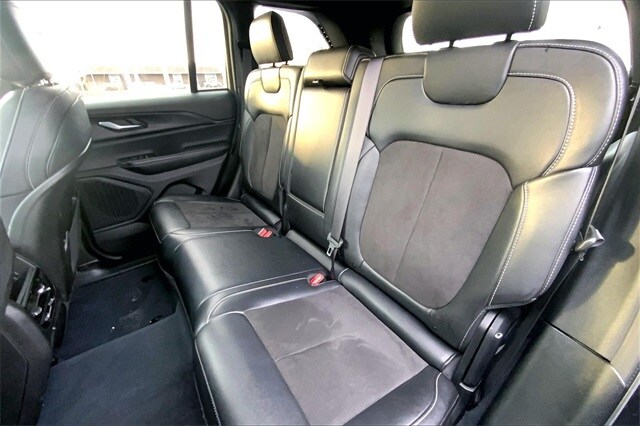 2023 JEEP GRAND CHEROKEE - Image 25