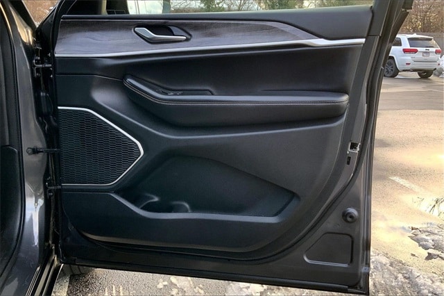 2021 JEEP GRAND CHEROKEE L - Image 23