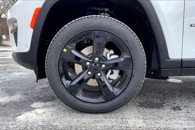 2025 JEEP GRAND CHEROKEE - Image 12