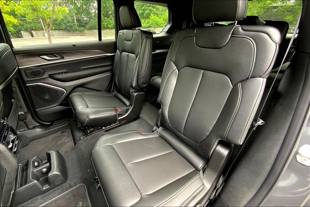 2025 JEEP GRAND CHEROKEE L - Image 10