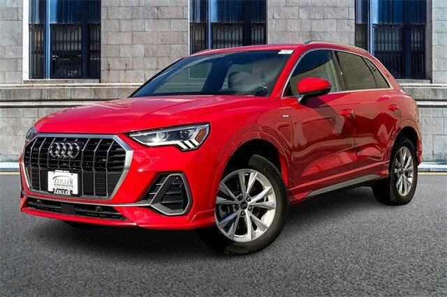 2023 Audi Q3 45 TFSI S line Premium photo 2