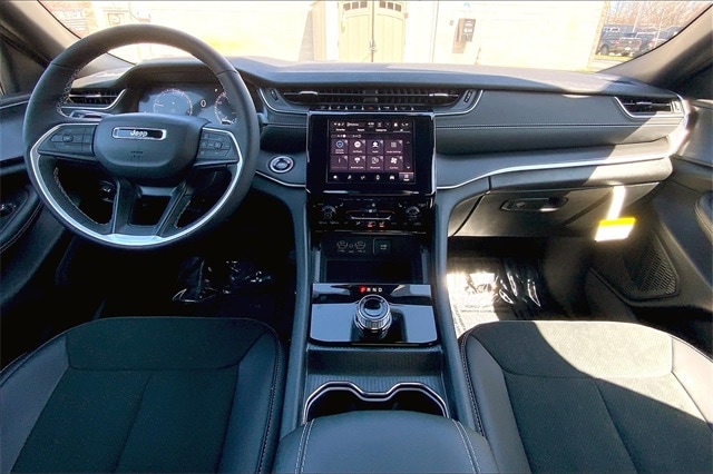 2025 JEEP GRAND CHEROKEE L - Image 5