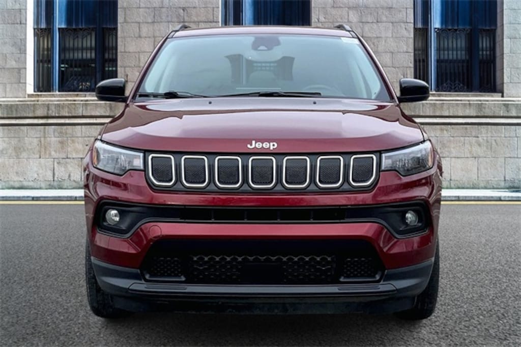 Used 2022 Jeep Compass Latitude SUV