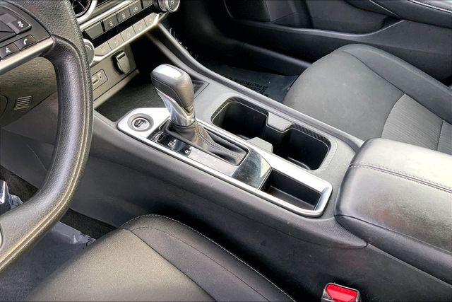 2023 NISSAN SENTRA - Image 17