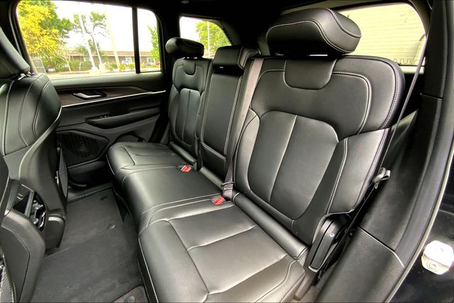 2025 JEEP GRAND CHEROKEE - Image 10