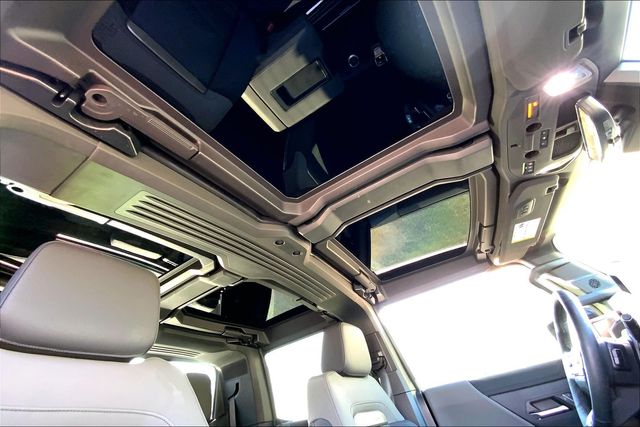 2025 GMC HUMMER EV PICKUP - Image 21