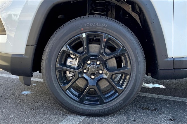 2026 JEEP COMPASS - Image 12