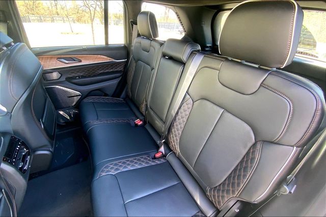 2026 JEEP GRAND CHEROKEE - Image 10