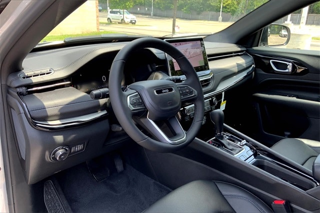 2025 JEEP COMPASS - Image 8