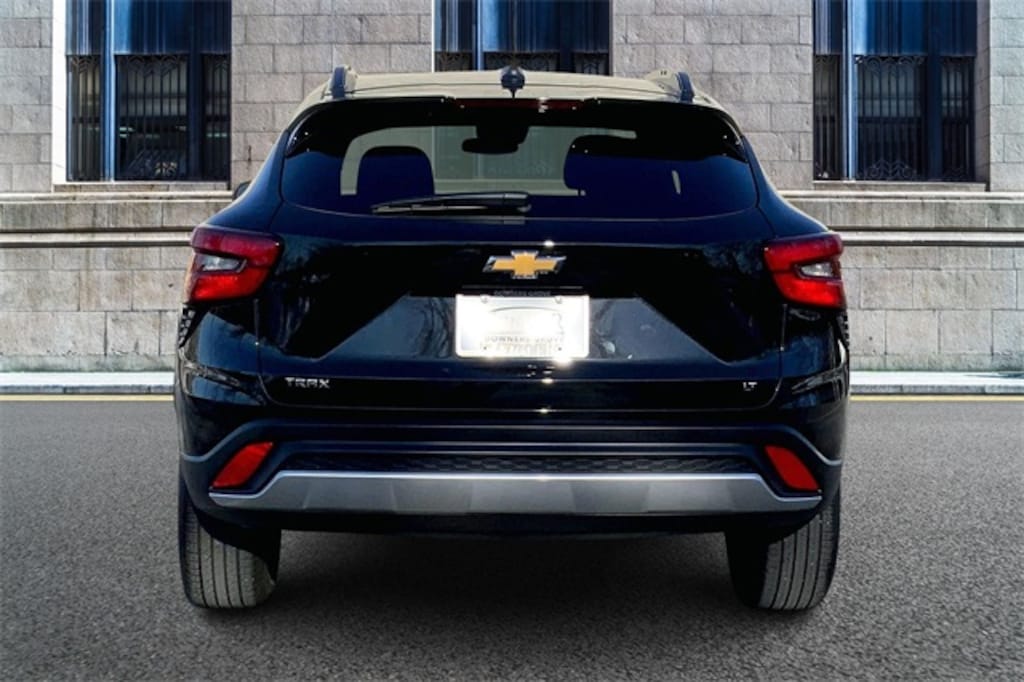 Used 2024 Chevrolet Trax LT SUV