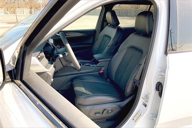 2025 JEEP GRAND CHEROKEE L - Image 9