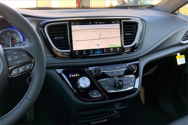 2026 CHRYSLER PACIFICA - Image 6