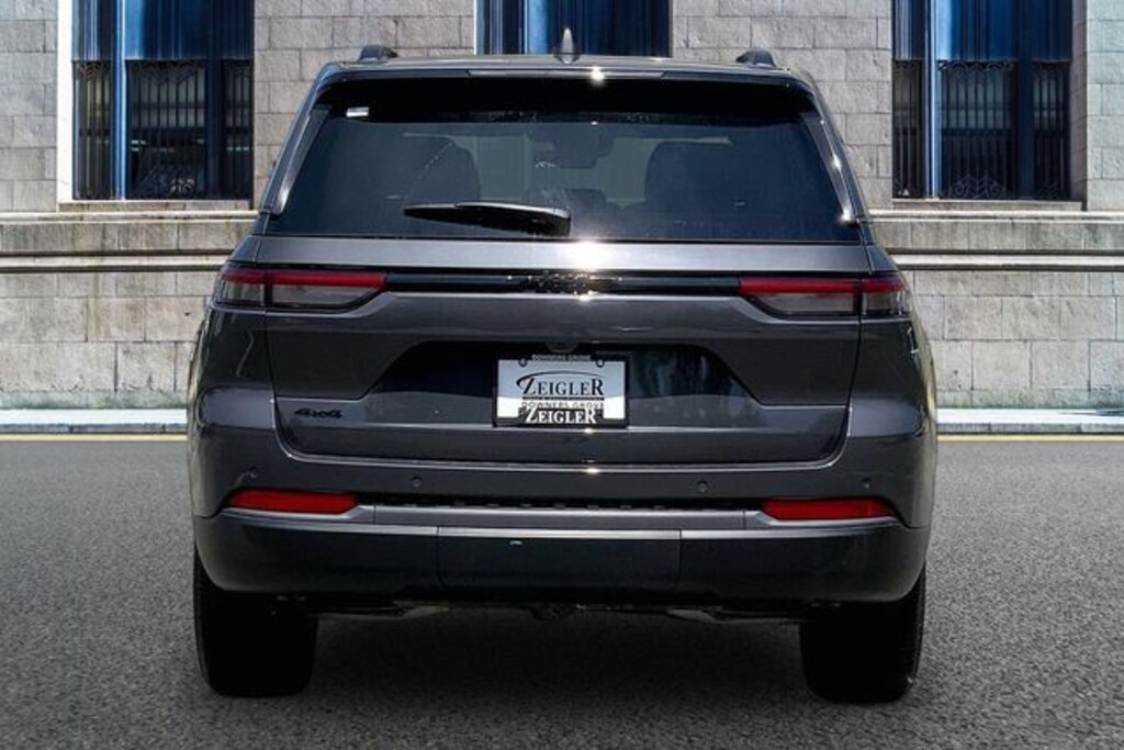 New 2026 Jeep Grand Cherokee Altitude Sport Utility