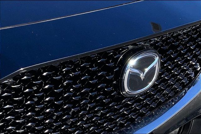 2025 MAZDA CX-30 - Image 29