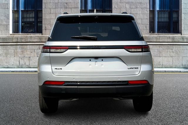2025 JEEP GRAND CHEROKEE - Image 4