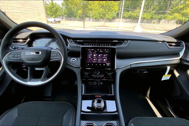 2025 JEEP GRAND CHEROKEE L - Image 5