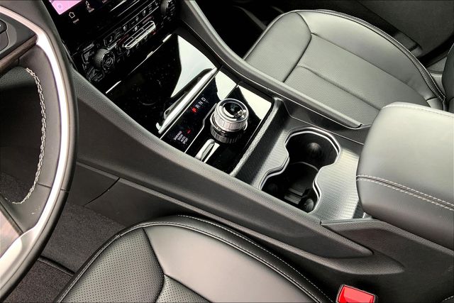 2025 JEEP GRAND CHEROKEE L - Image 7