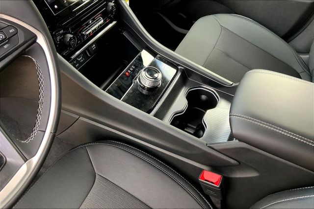 2025 JEEP GRAND CHEROKEE - Image 7