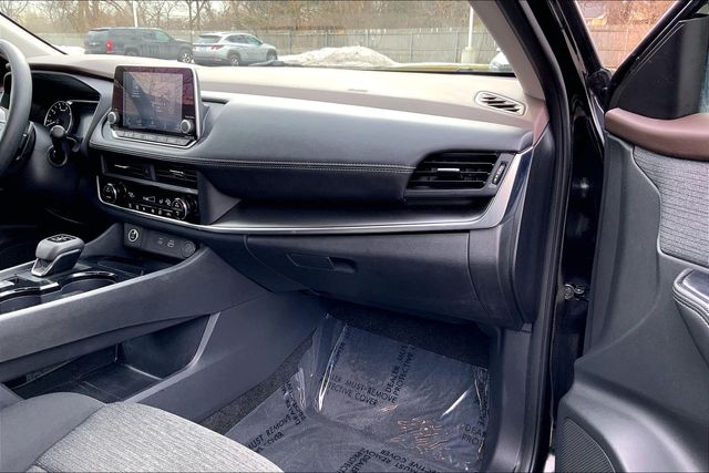 2023 NISSAN ROGUE - Image 16