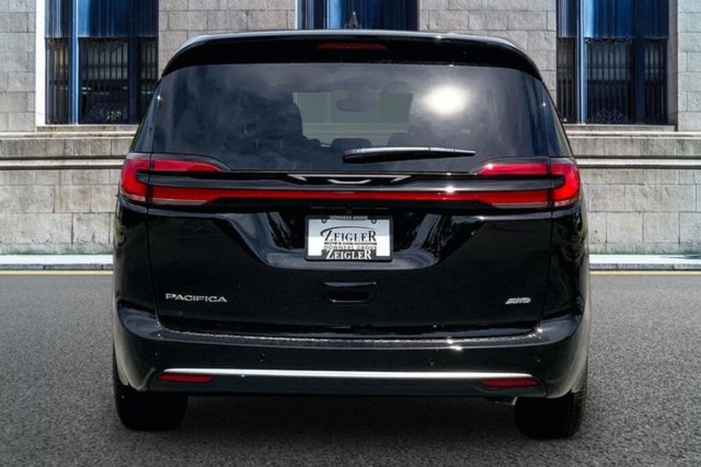 New 2027 Chrysler Pacifica Select Passenger Van
