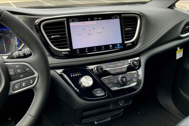 2026 CHRYSLER PACIFICA - Image 6