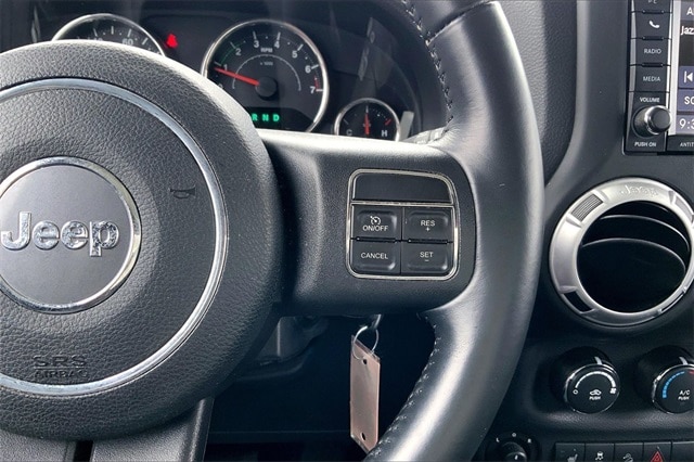 2014 JEEP WRANGLER - Image 19