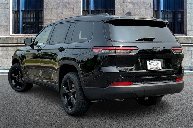 2025 Jeep Grand Cherokee Altitude X photo 3